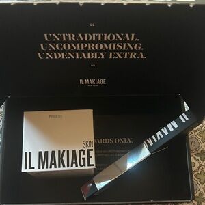 IL MAKIAGE Skincare Moisturizer - Black and White
